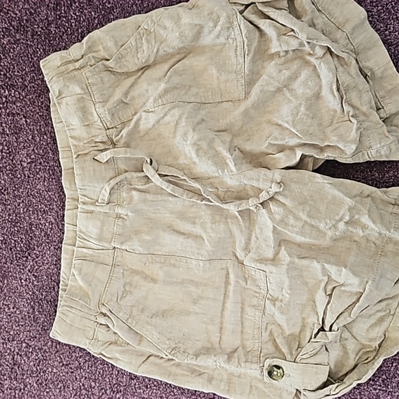 NOT FOR SALE Women's linen shorts - Picture 6 of 9